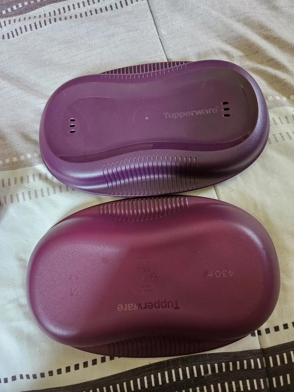 Tupperware Purple Plastic Microwave Dish For Eggs, Corn And Other Things.